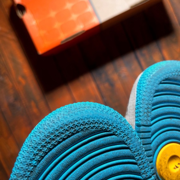 ❌ SOLD!! IG: chillwillscloset ❌ Nike Air Force one low “Thompson” Bahamas Born - Picture 5 of 6